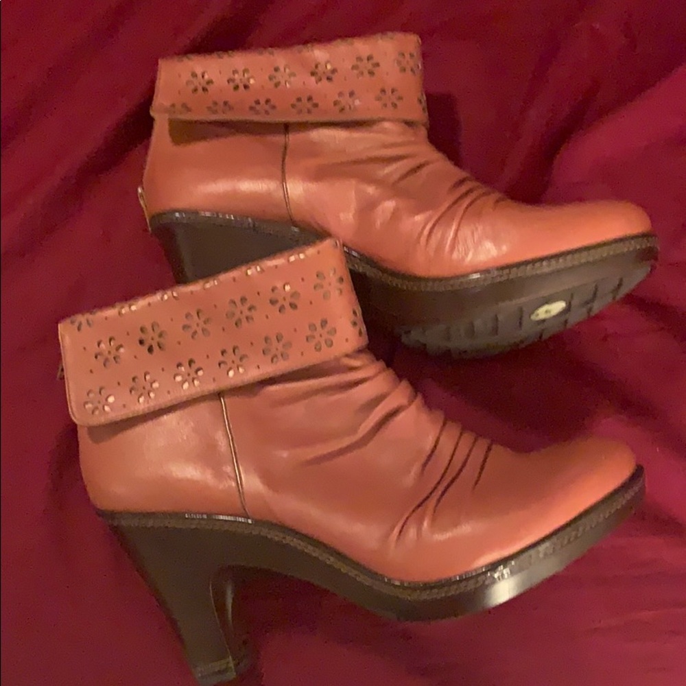 Booties - Picture 4 of 4